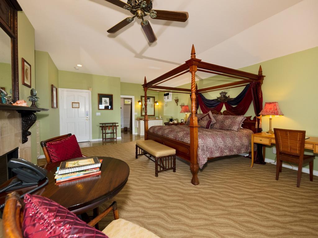 The Palms Cliff House Inn Honomu Екстер'єр фото